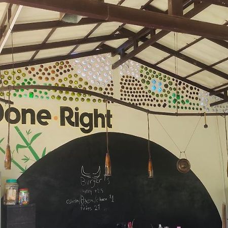 Done Right Hostel Phumi Chrouy Svay Exterior photo